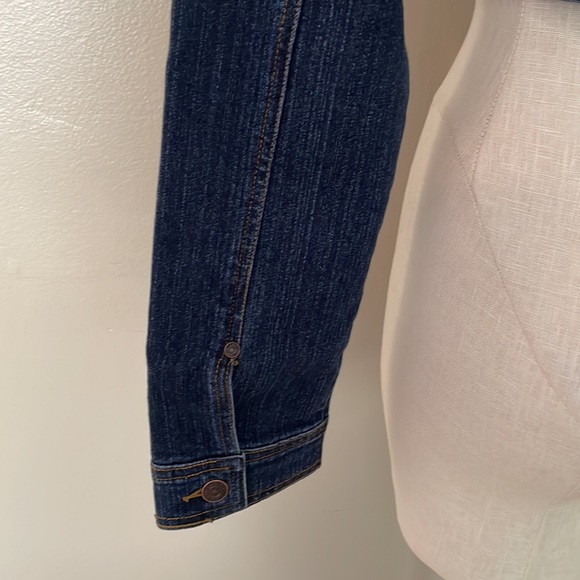 NWT Clash Jeans Cropped Jean Jacket. Large - Picture 6 of 9